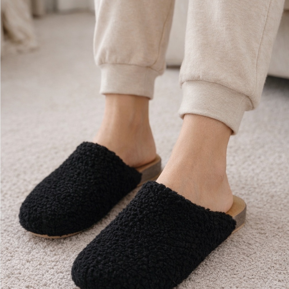Nicole Miller Black Sherpa Slip-On Slippers